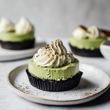 No Bake Matcha Cheesecake with Oreo Crust 2